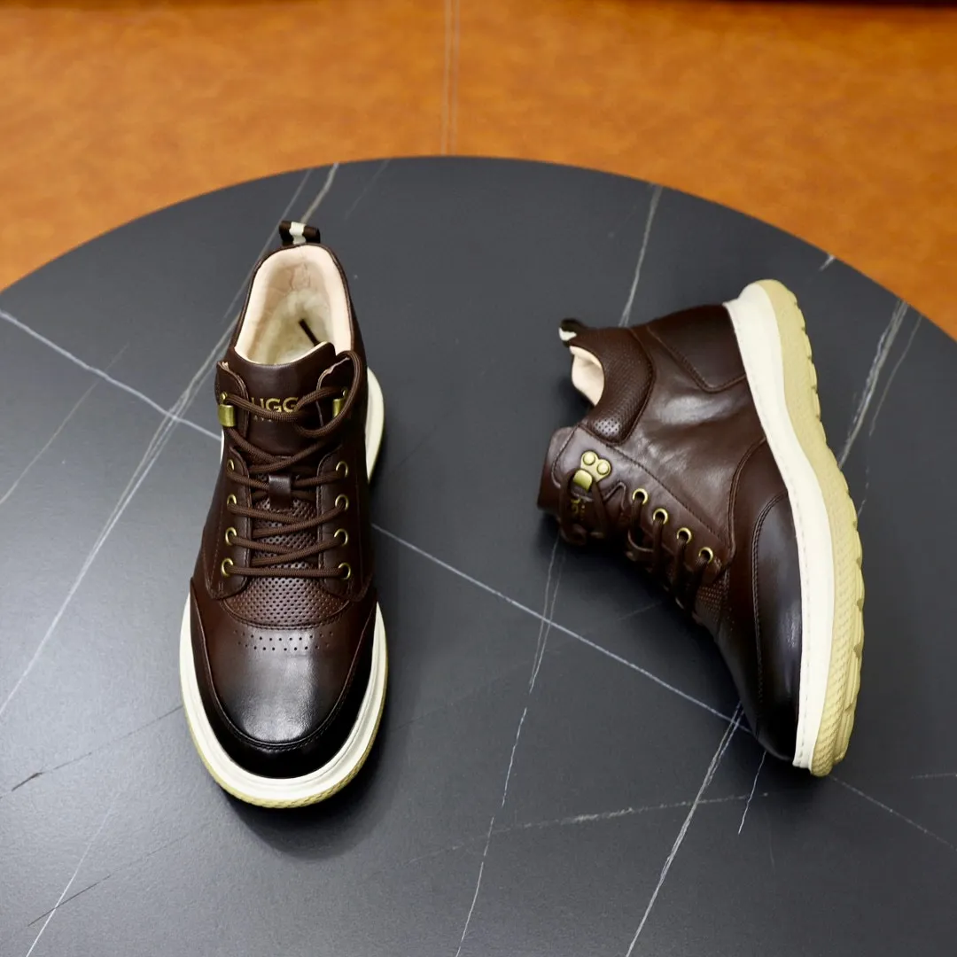 Ex-factory price: 640 thick wool imported from Australia Brand: UGG genuine purchasing agent Size: 39-44 Grade: Official website 1:1 Material: First layer of genuine leather waterproof and antifreeze upper Real wool lining Original non-slip and wear-resistant lightweight and soft outsole Style category: Men's casual shoes Trendy style Comfortable on the feet Color: Real picture color
